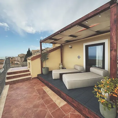 בית הארחה La Mennulara La Terrazza Del Centro Storico 3*