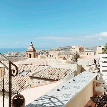 La Mennulara La Terrazza Del Centro Storico Guest house